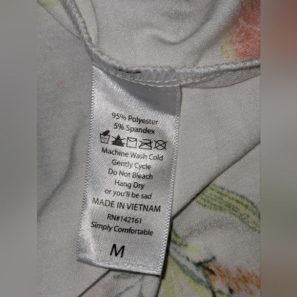 LULAROE MARIANNE WHITE FLORAL PERFECT SWING TEE SPRING COMFY SIZE MEDIUM NWT - Picture 6 of 8